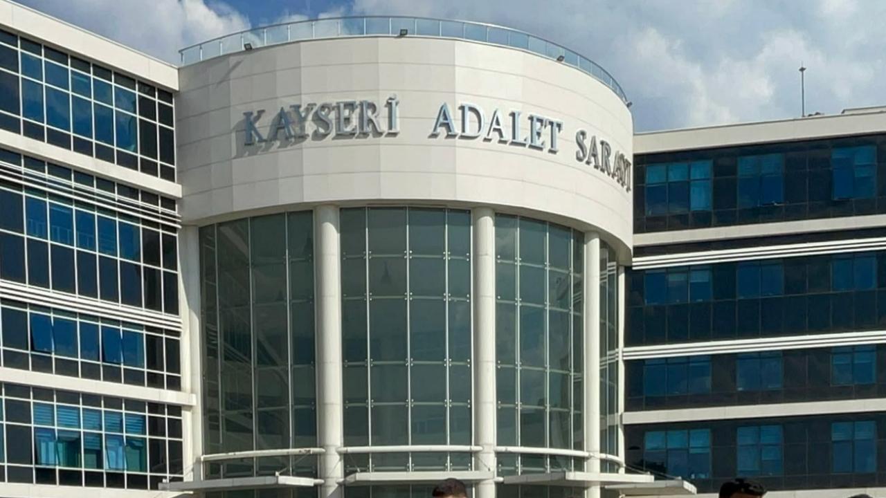 Bilişim sistemleri hırsızlığı yapan sanıklara hapis