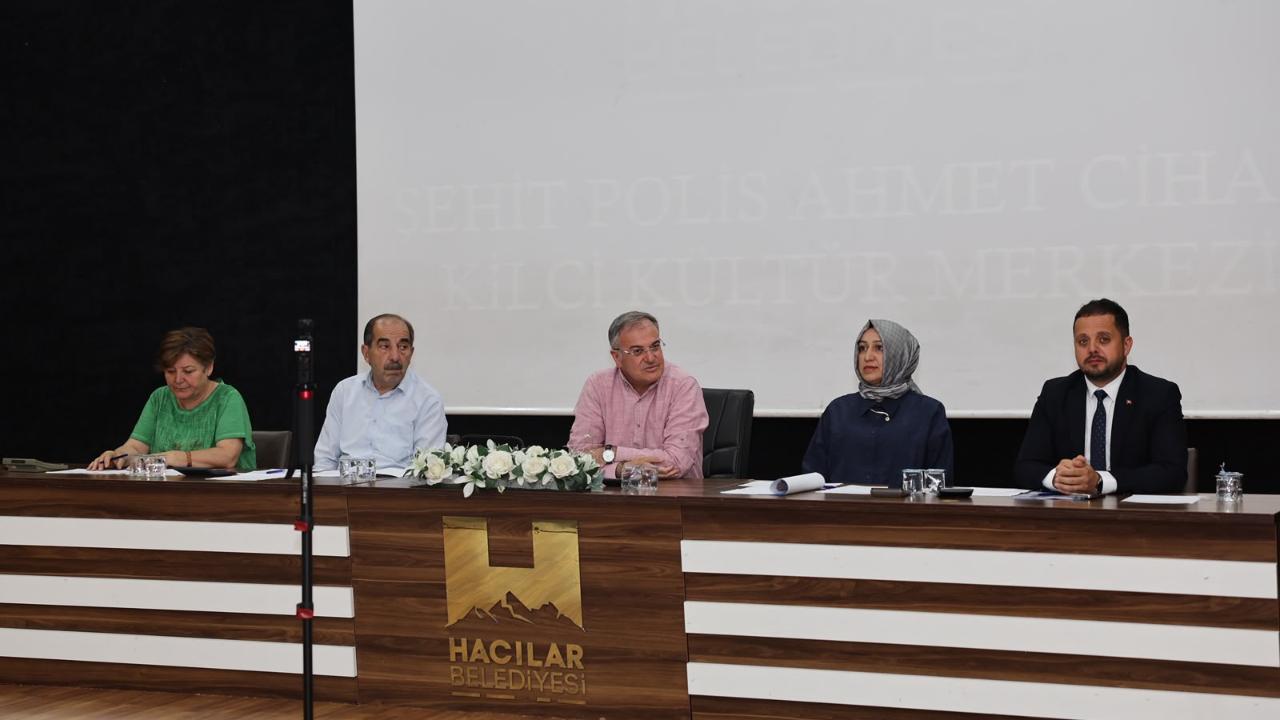 Hacılar Belediyesi'nin ikinci ihalesinde yaklaşık 12 buçuk milyon lira gelir elde edildi