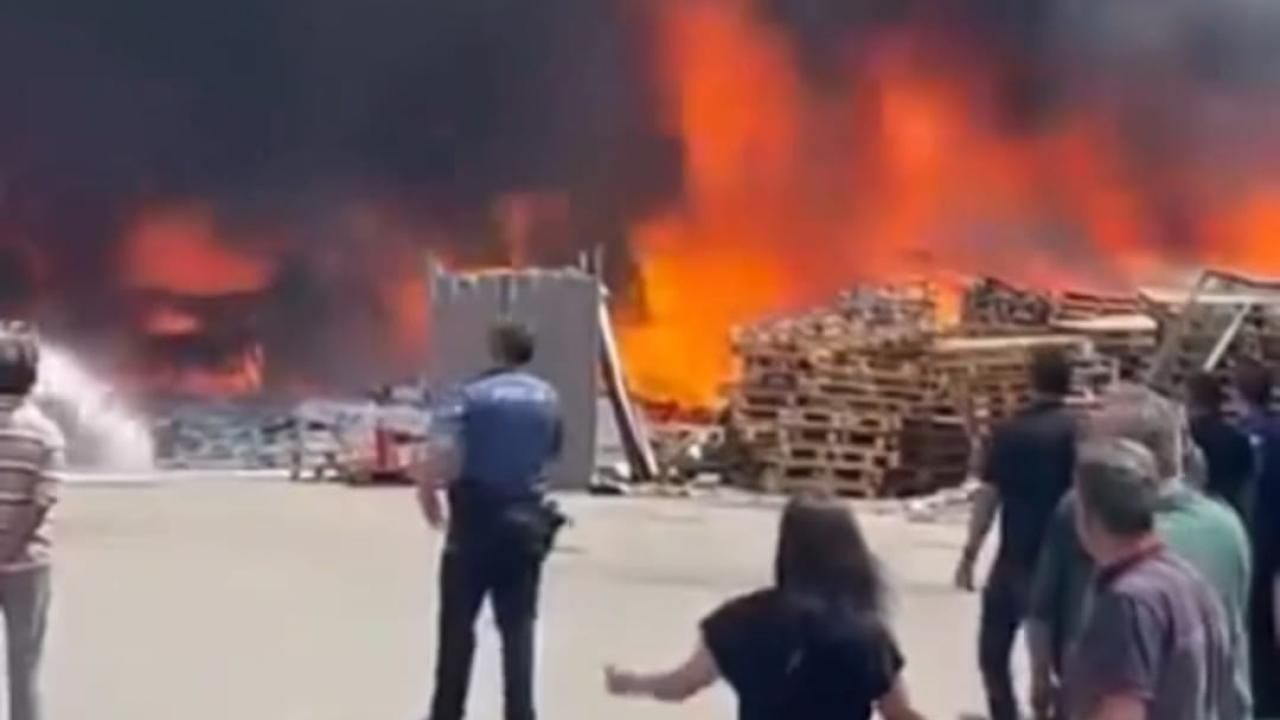 Hurdalıkta çıkan yangın söndürüldü