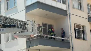 Kayseri’de 3 katlı binada yangın