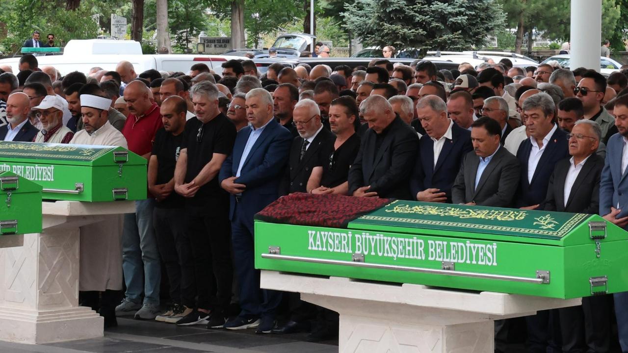 Mimarsinan OSB Başkanı Arar’ın babası son yolculuğuna uğurlandı