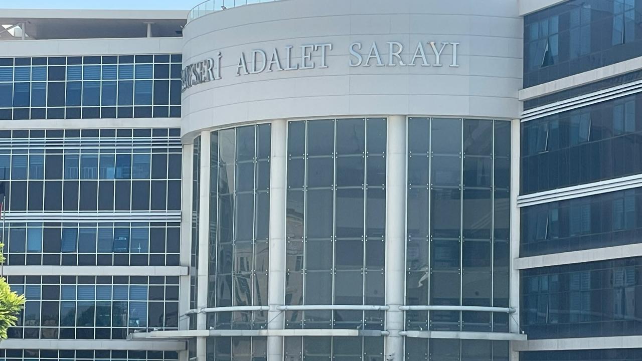 Uyuşturucu ticaretiyle yargılanan sanıklara hapis